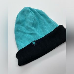 Reversible authentic apple tuque hat